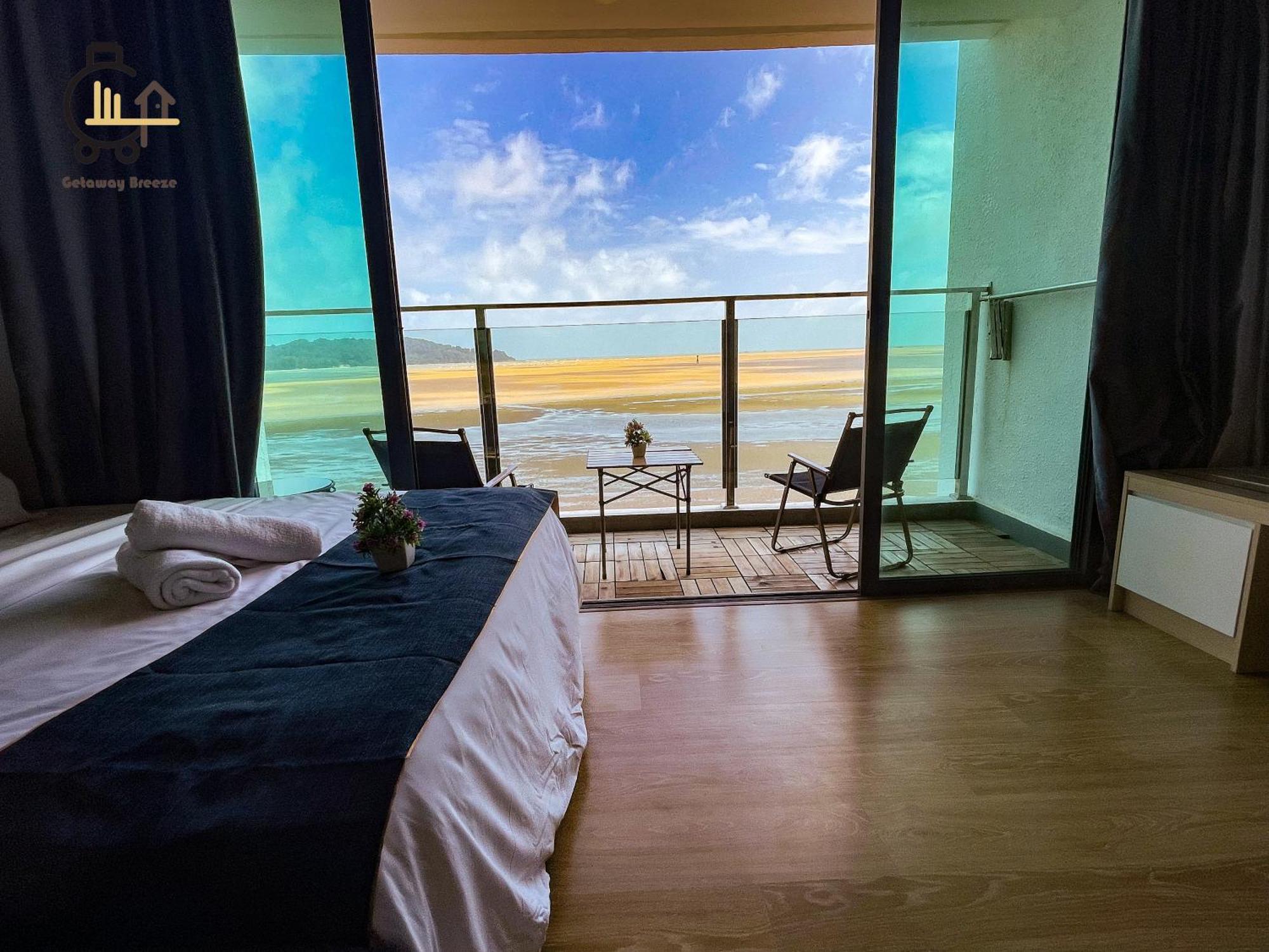 1 Min To Seaview & Sunrise Heart Of Kuantan Appartement Buitenkant foto